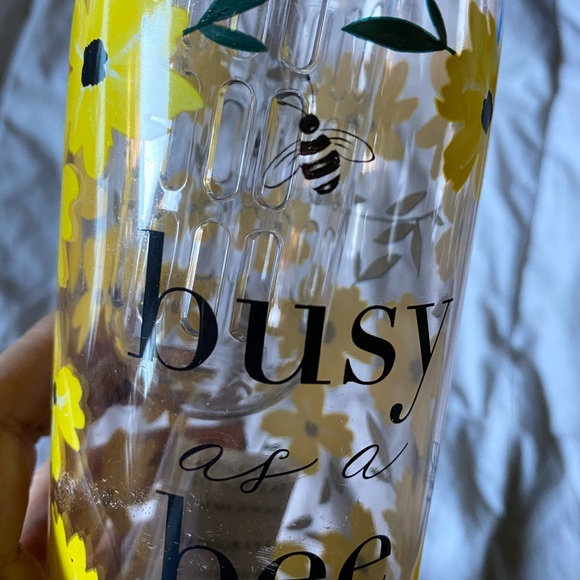 Water bottle - Picture 3 of 7